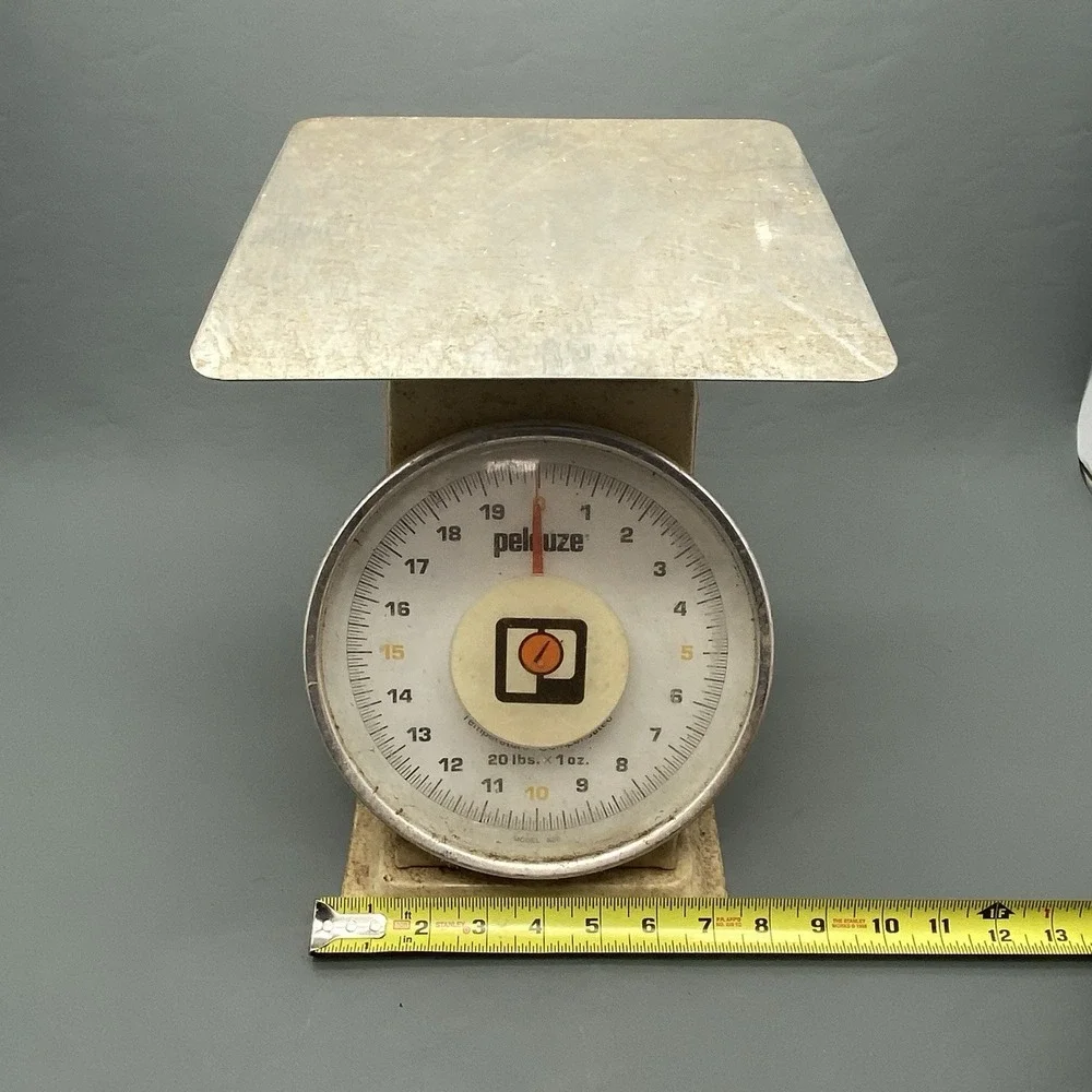 Vintage Pelouze Model 820 Tabletop Scale Temperature Compensated 20 IBs x 1oz